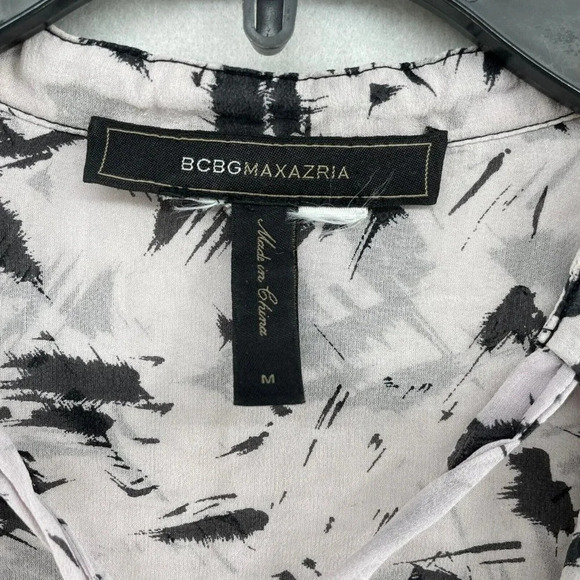 BCBGMAXAZRIA Tunic Blouse Women M Taupe Black Printed Knotted Front Keyhole Neck - Picture 6 of 9